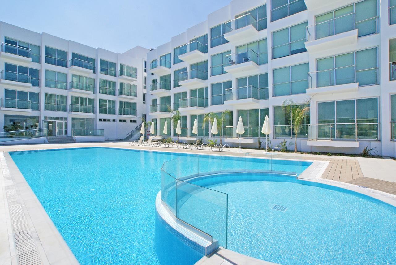 Amber - Coralli Beachfront Apartment Protaras Exterior photo